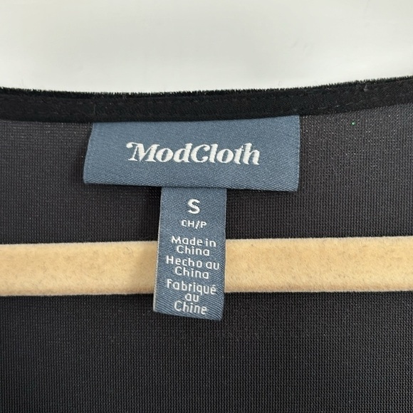 Modcloth Velvet Dress - Picture 4 of 6